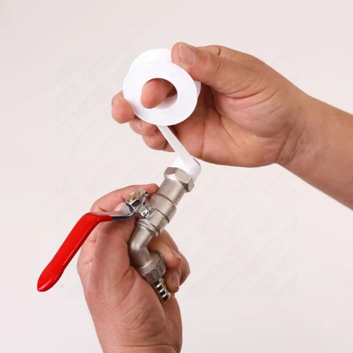 uszczelnianie-gwintow-tasma-ptfe-12mm