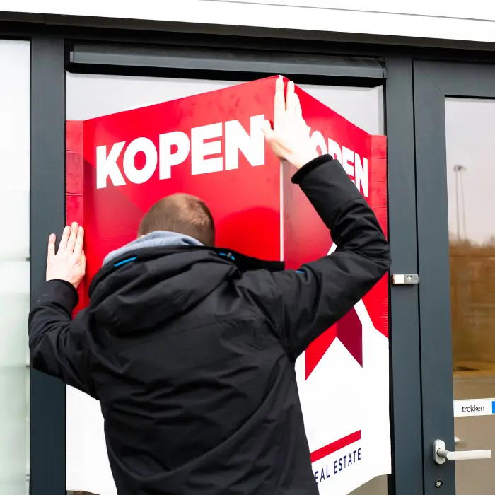 Montaż elementu za pomocą dwustronnej taśmy HPX